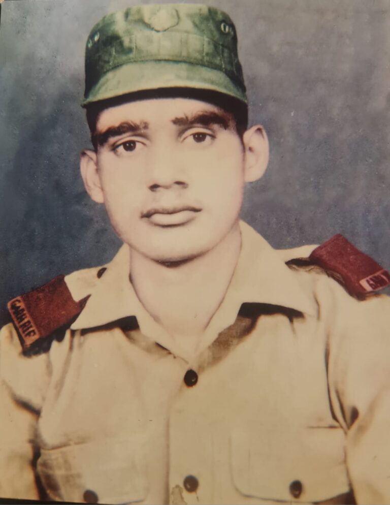  Joined the Indian Army as a soldier in the Garhwal Rifles. Took voluntary retirement from the Indian Army in 1983 due to health reasons.